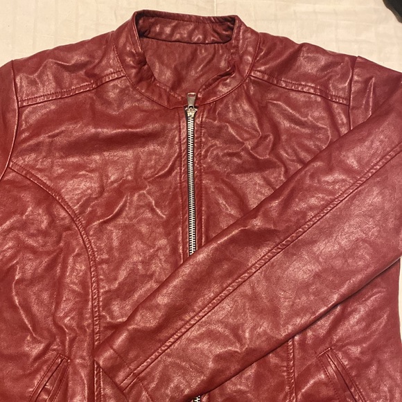 Burgundy pleather fleece lined bomber style jacket - Picture 4 of 8